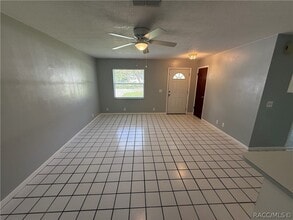 Building Photo - 927 Russell Ave