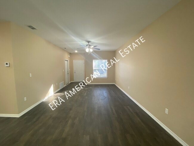 Foto del edificio - 708 Robinson Ave E