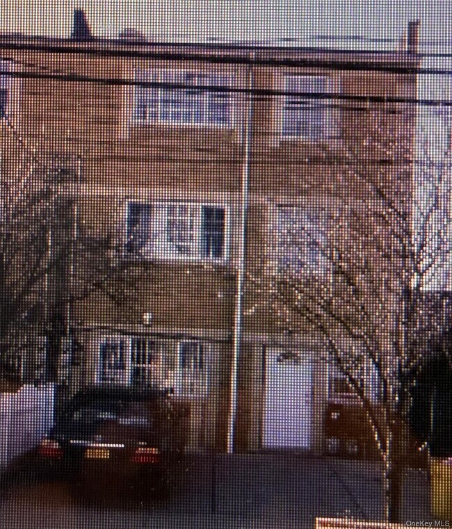 Foto del edificio - 106-12 156th St