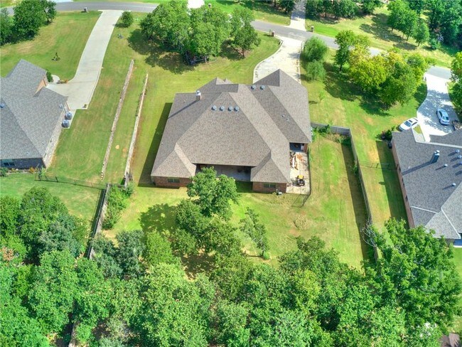 Building Photo - 12870 Arbor Meadows Ln