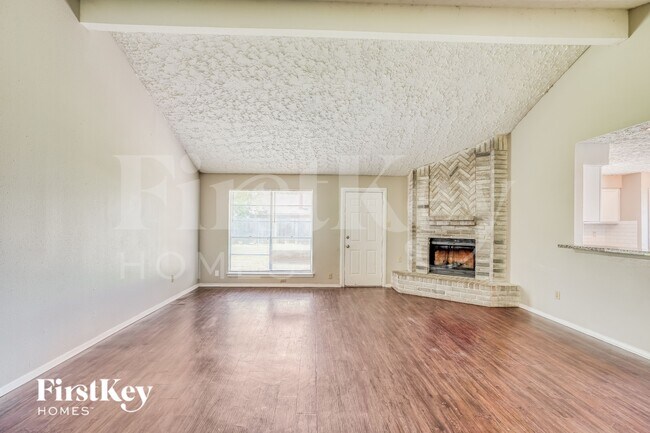 Foto del edificio - 15706 Tammany Ln