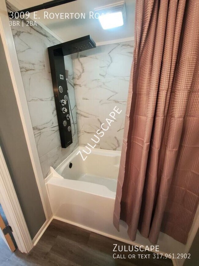 Foto del edificio - This won't last long! Newly remodeled 3 be...