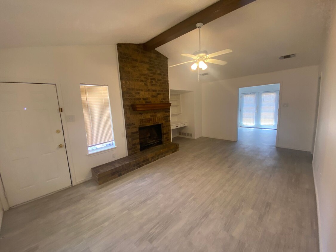 Primary Photo - LVM 4618 66th Street