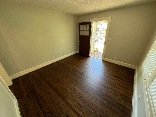 Foto del edificio - 2 Leland Ave NW