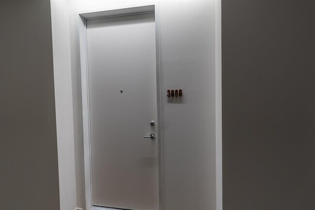 Foto del edificio - 301 West Ave