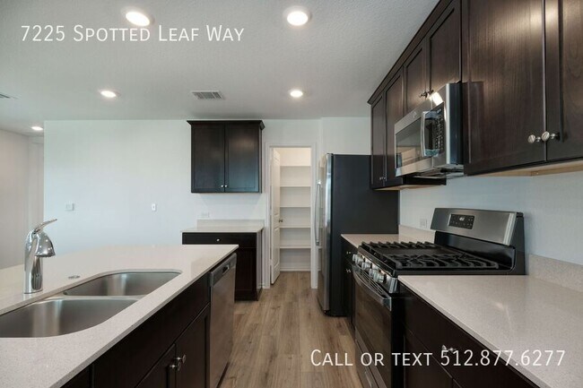 Building Photo - 7225 Spotted Leaf Wy
