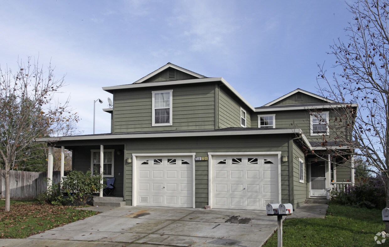 Primary Photo - 734-738 Judith Ct