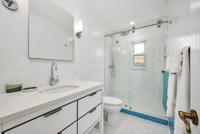 Building Photo - 309 Rilyn Dr