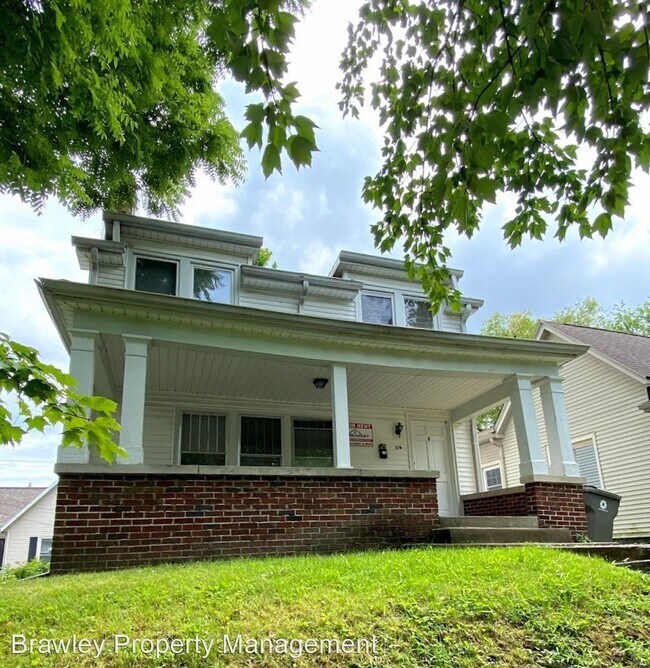 Building Photo - 4 br, 2 bath House - 316 E. 7th St