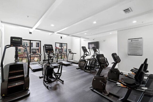 Foto del edificio - 5752 Town and Country Blvd