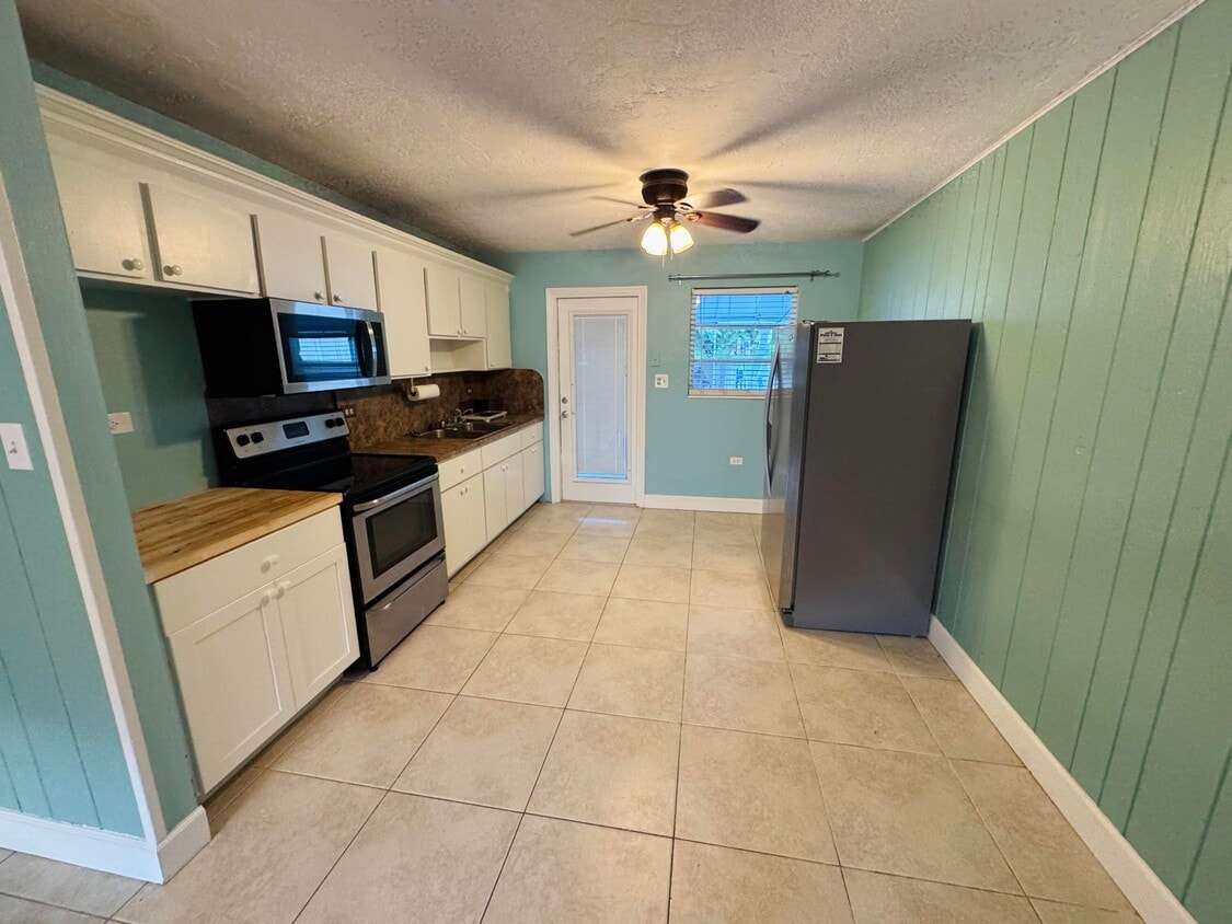 Foto principal - 972 73rd St