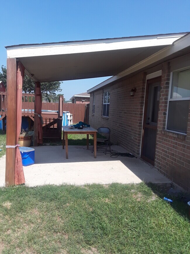 back yard - 4600 Windcrest Dr