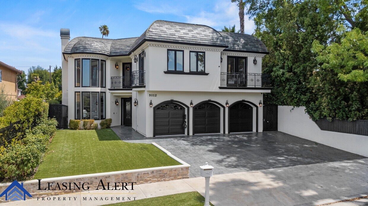 Foto principal - 5011 Hayvenhurst Ave