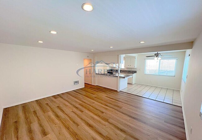 Building Photo - 1107 Opal St