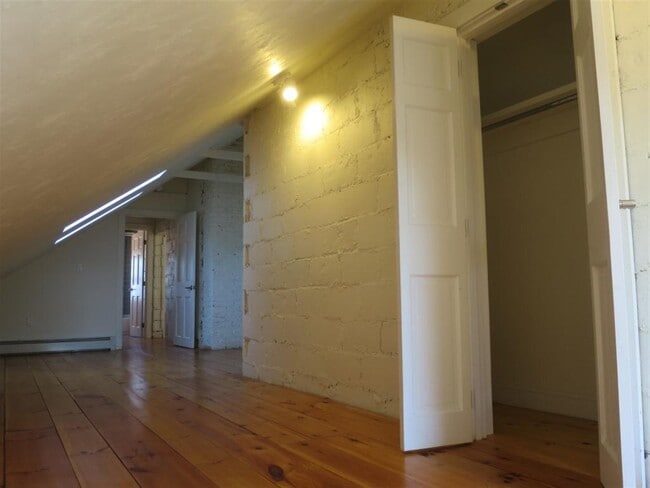 Building Photo - 23 Lowell St