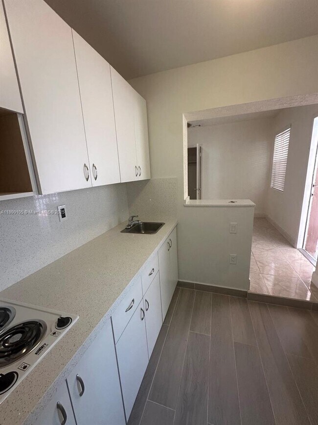 Foto del edificio - 450 NW 40th Ct