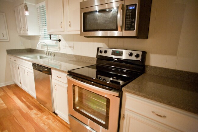 Foto del edificio - Great house walkable to UNC!