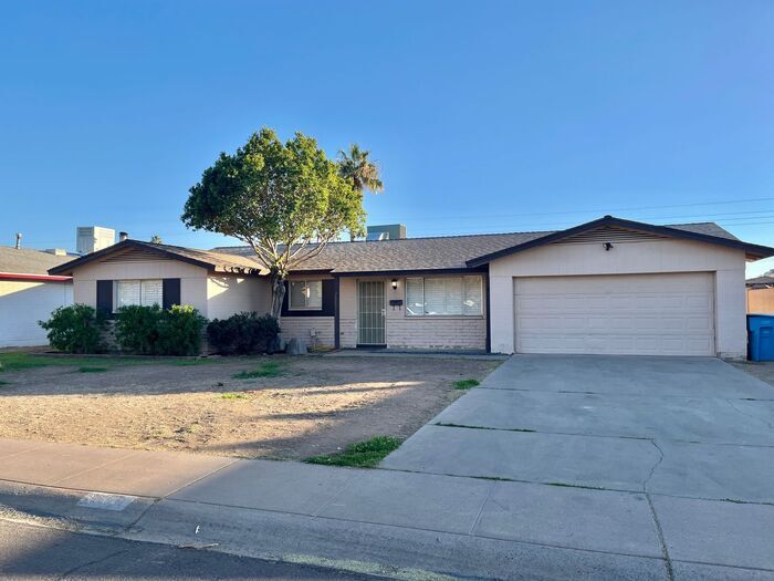 Primary Photo - Gorgeous 4 Bed 2 Bath + Pool Home