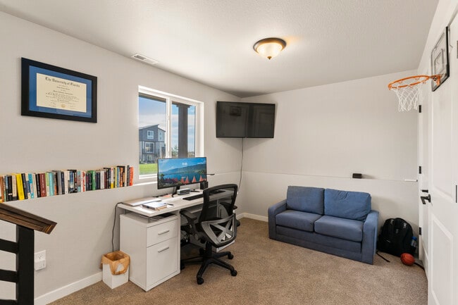 Sala flexible - 2461 Horsemanship Ct