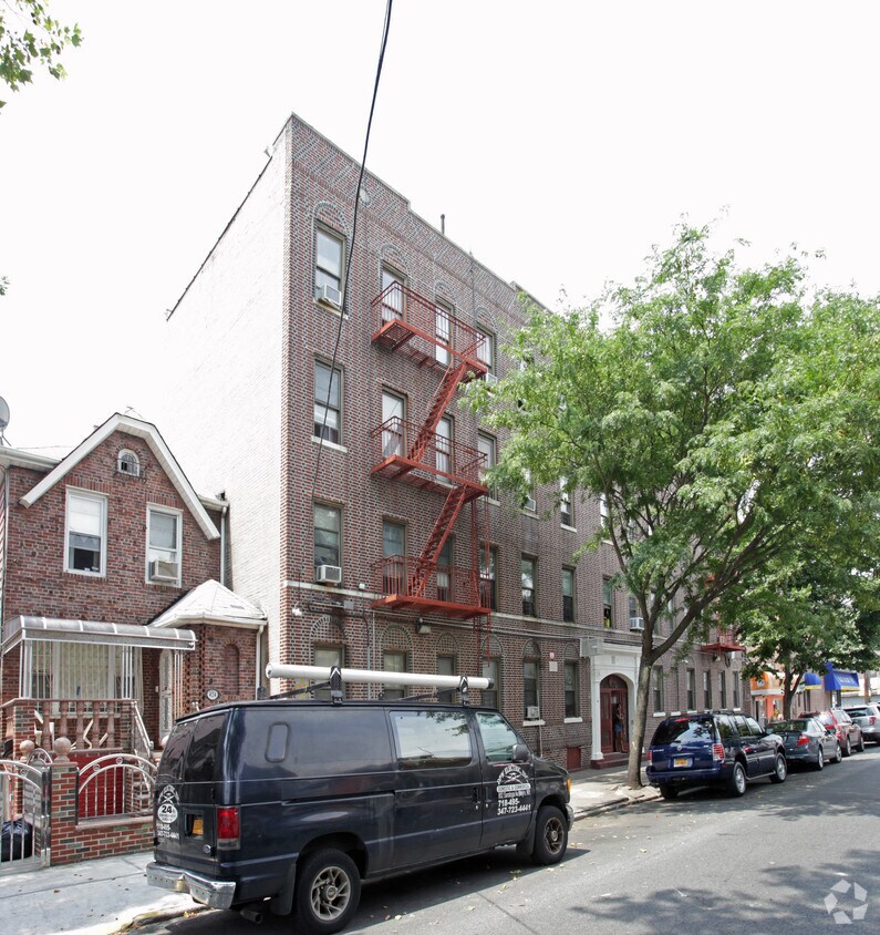 Primary Photo - 412 E 51st St