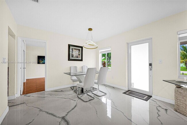 Building Photo - 6840 SW 26th St