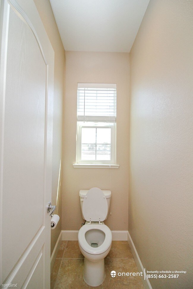 Foto del edificio - 1551 Sylvia St