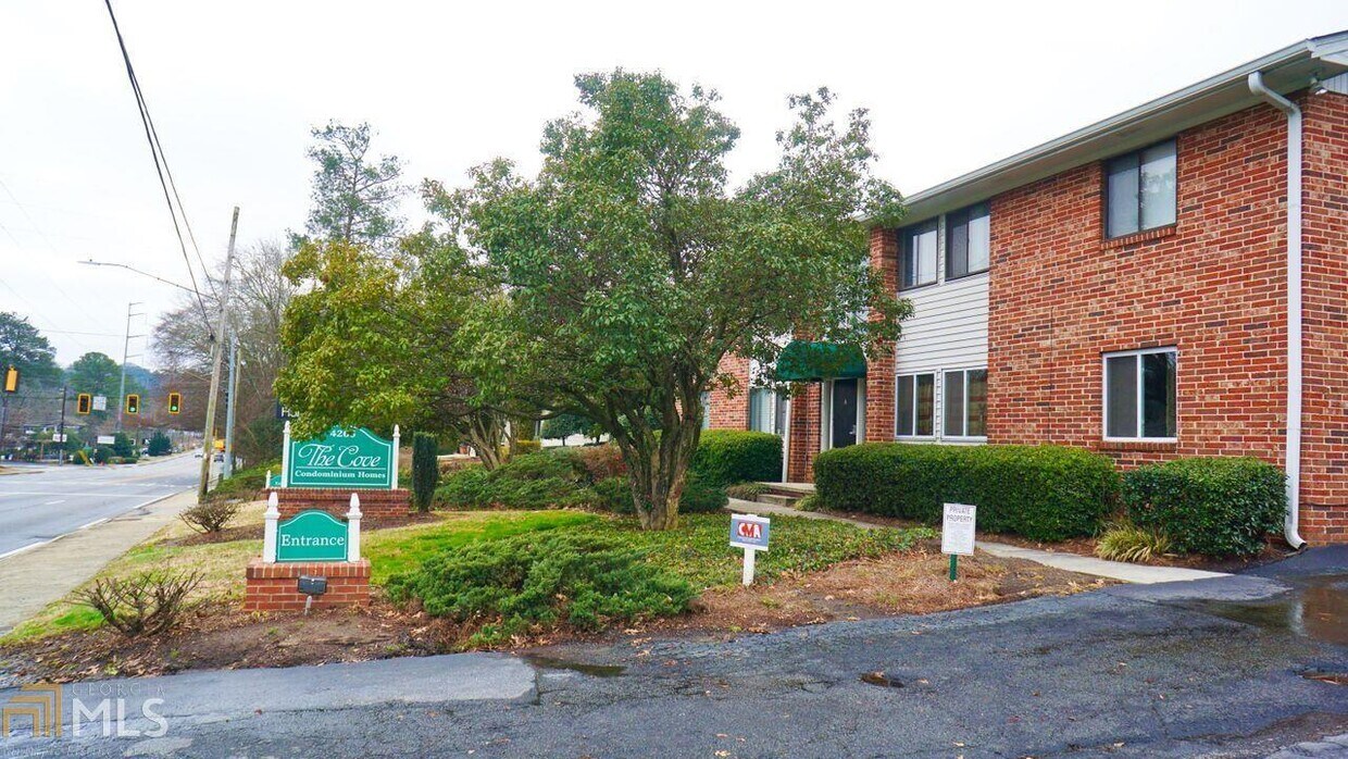 4266 Roswell Rd, Atlanta, GA 30342 House for Rent in Atlanta, GA