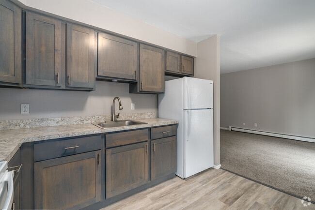 1BR, 1BA - 615SF - Kitchen - Holly Court