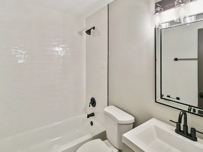 Building Photo - 574 Cochise Pl