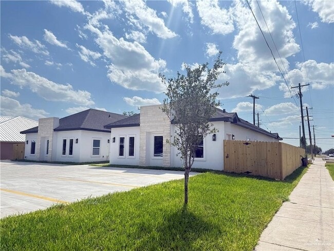 Building Photo - 1321 Joscelyn Dr