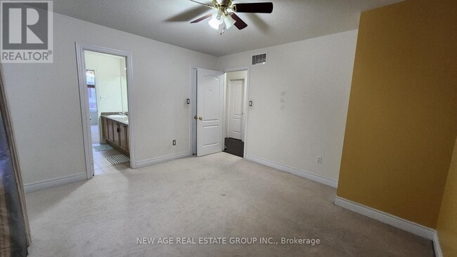 Photo du bâtiment - 80 Tatra Crescent