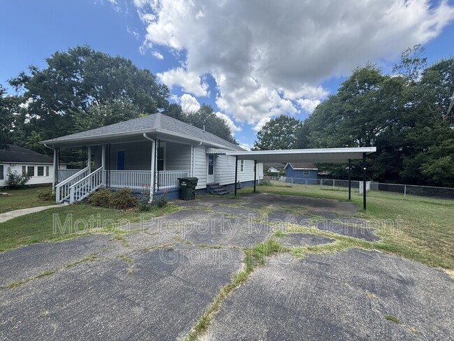 Building Photo - 131 Dixon Cir