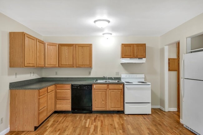 Interior Photo - Old Canton Lane (Hodge Apartments, LLC)