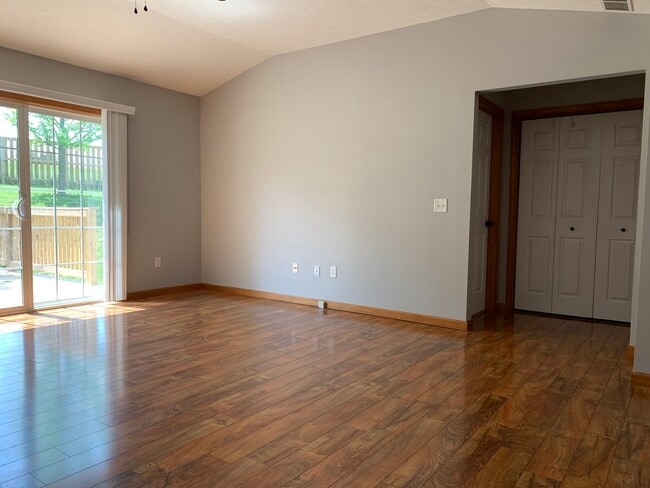 Building Photo - 1209 W. Aspen Ct.