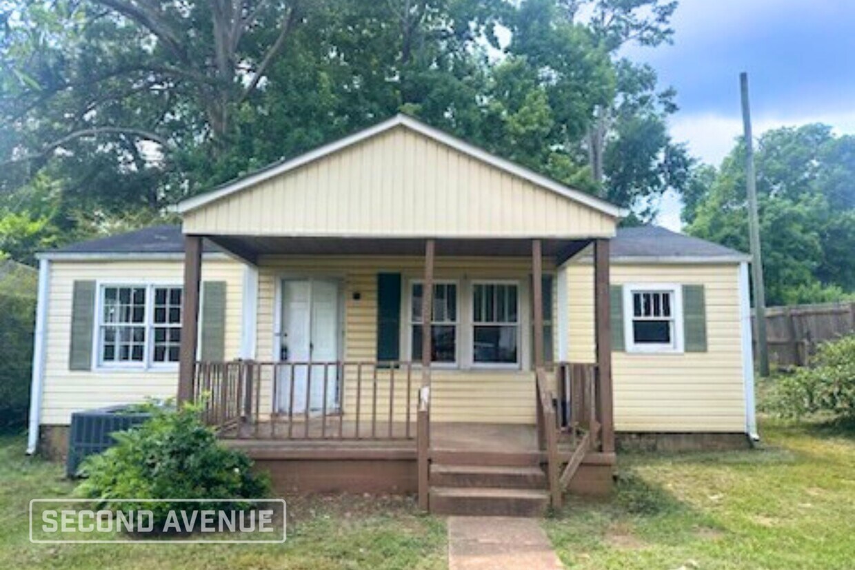 Foto principal - 2726 19th St N