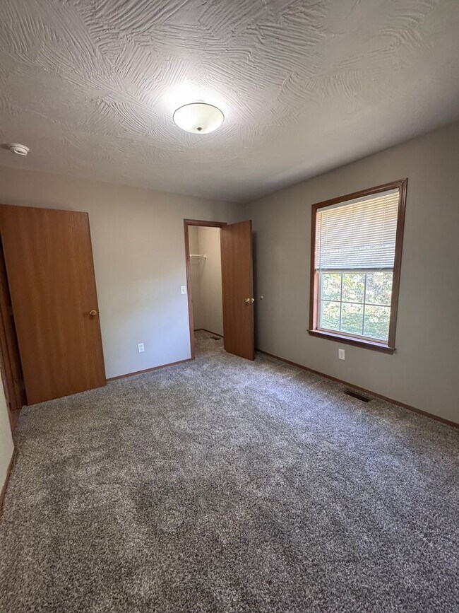 Foto del edificio - 3 Bed 2 Bath 2 car Home for rent in Republ...