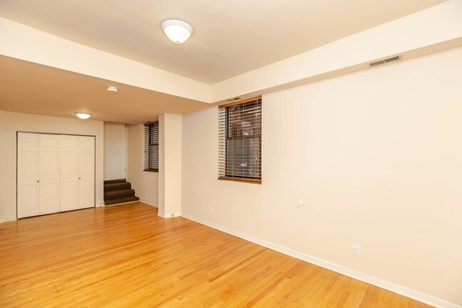 Foto del edificio - Massive 1-bed with High End Amenities, SS ...