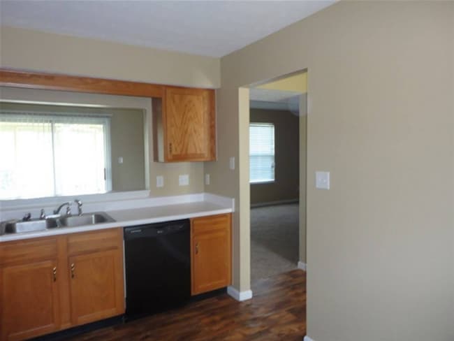 Building Photo - 936 Hathaway Dr