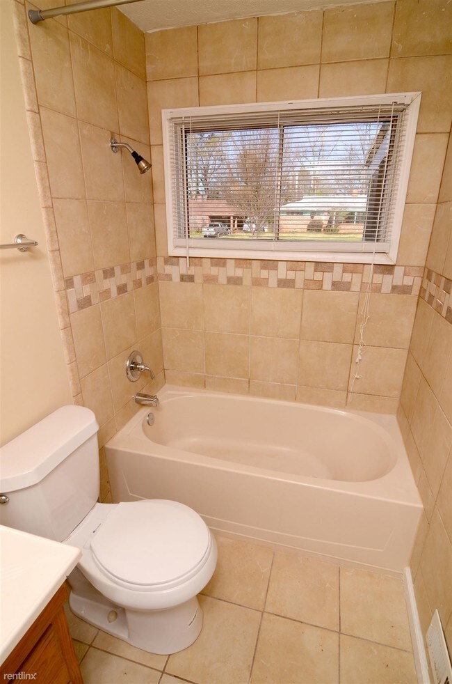 Building Photo - 3 br, 2 bath House - 3415 Hyland Drive