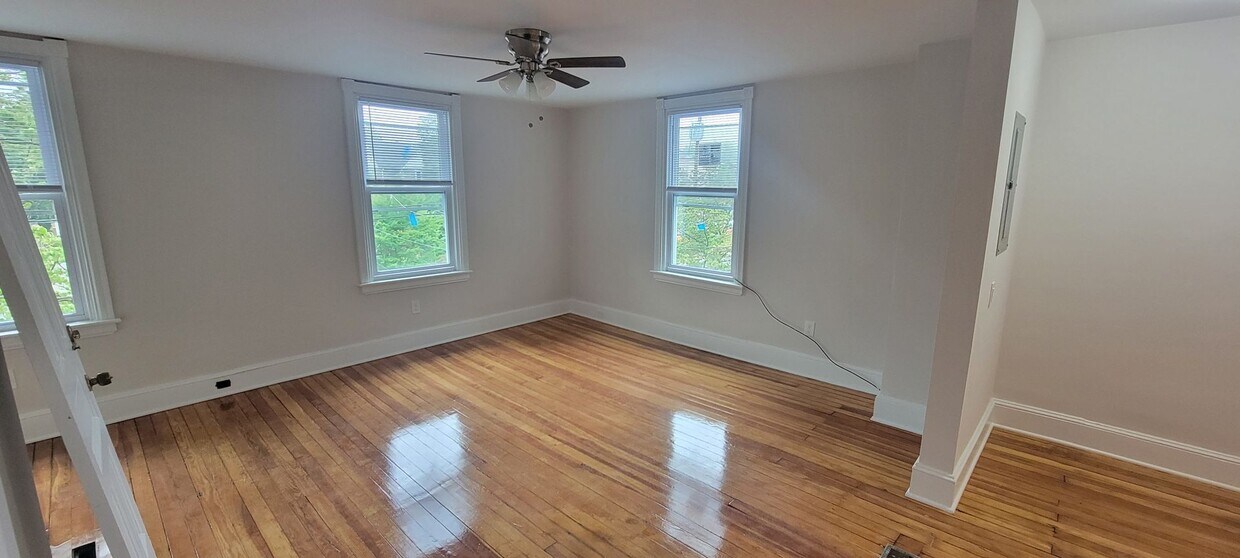 1847 Eckard Ave Unit 2, Abington, PA 19001 Room for Rent in Abington