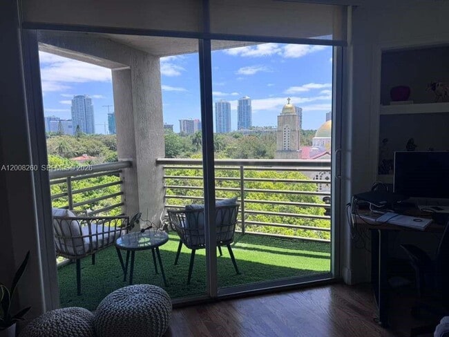 Foto del edificio - 2400 SW 3rd Ave