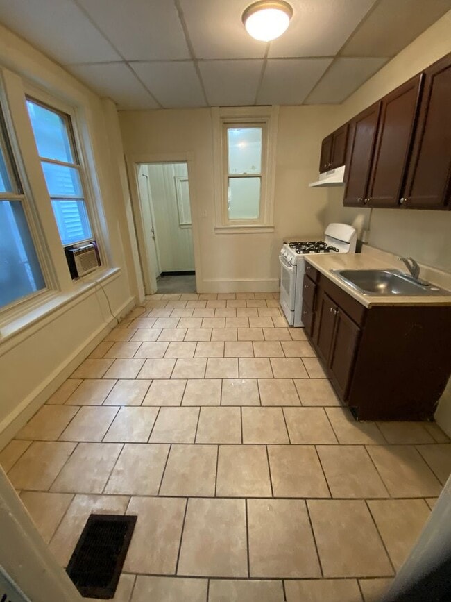 Foto del edificio - Your Next Home in Philly – 3BR Move-In Ready