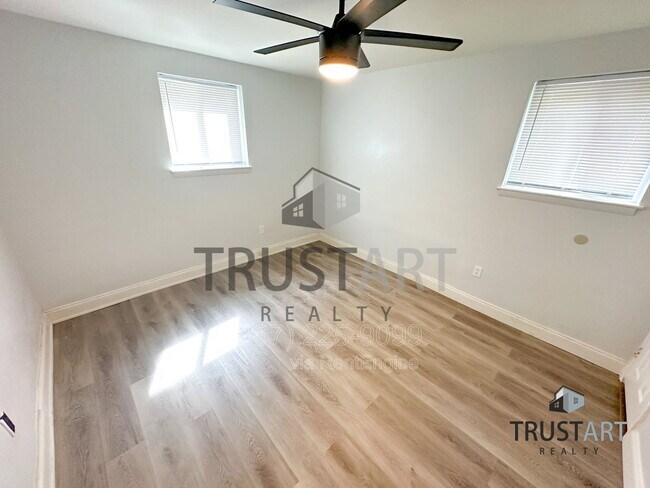 Building Photo - 9712 Bustleton Ave