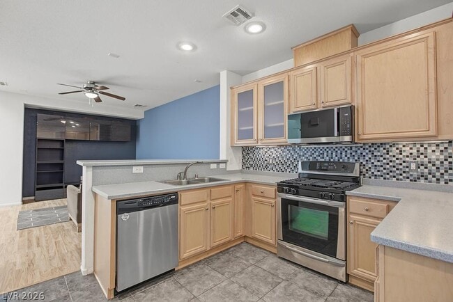 Building Photo - 9315 Quiet Mist Ct