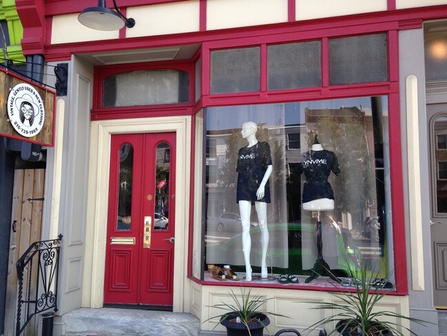 Foto del edificio - 310 E Girard Ave