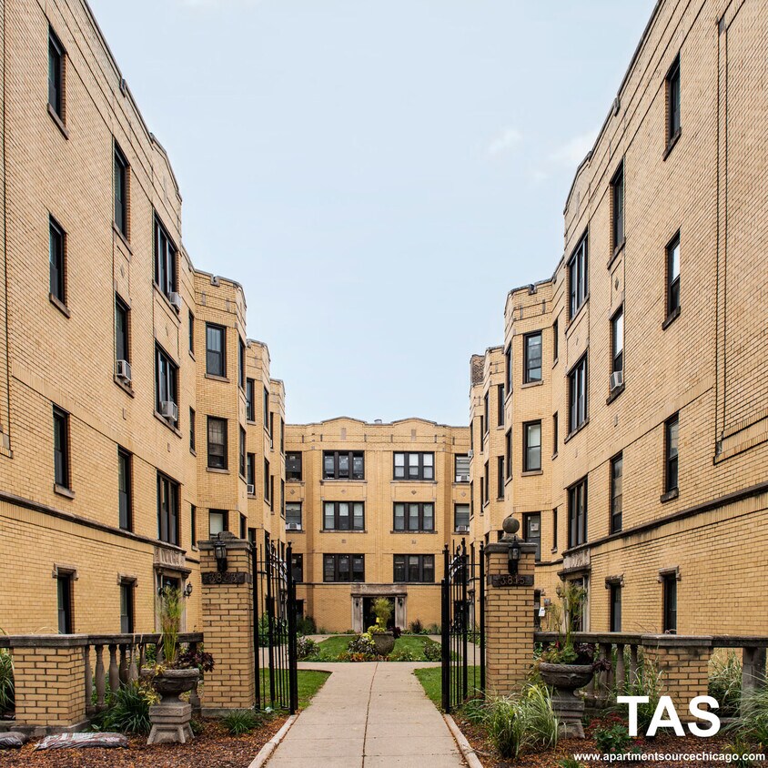 3823 N Greenview Ave, Chicago, IL 60613 Apartments in Chicago, IL