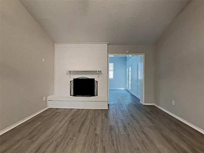 Foto del edificio - 23414 Cimber Ln