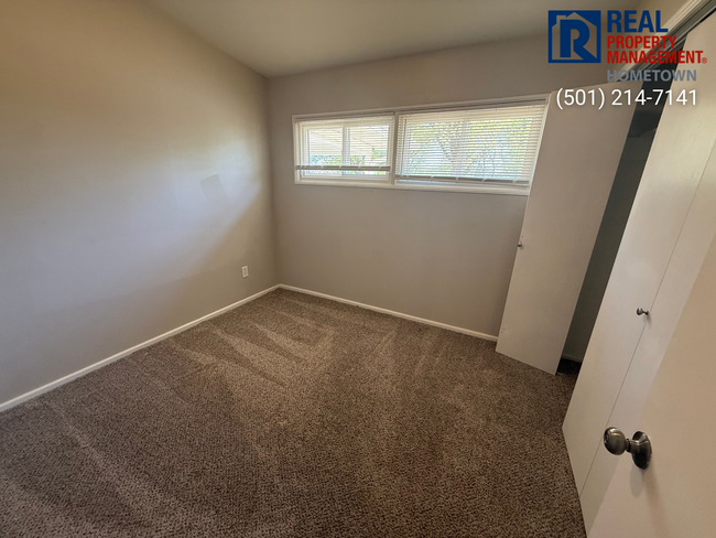 Building Photo - 53 Westmont Cir
