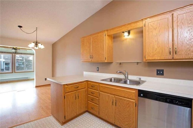 Building Photo - 14769 Endicott Way