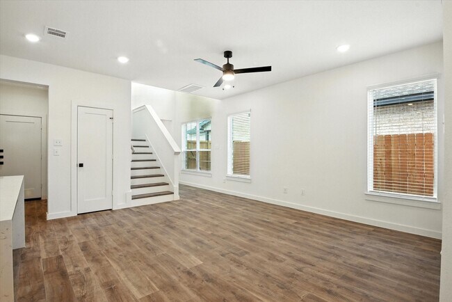 Building Photo - 1852 Dry Cherry Ln